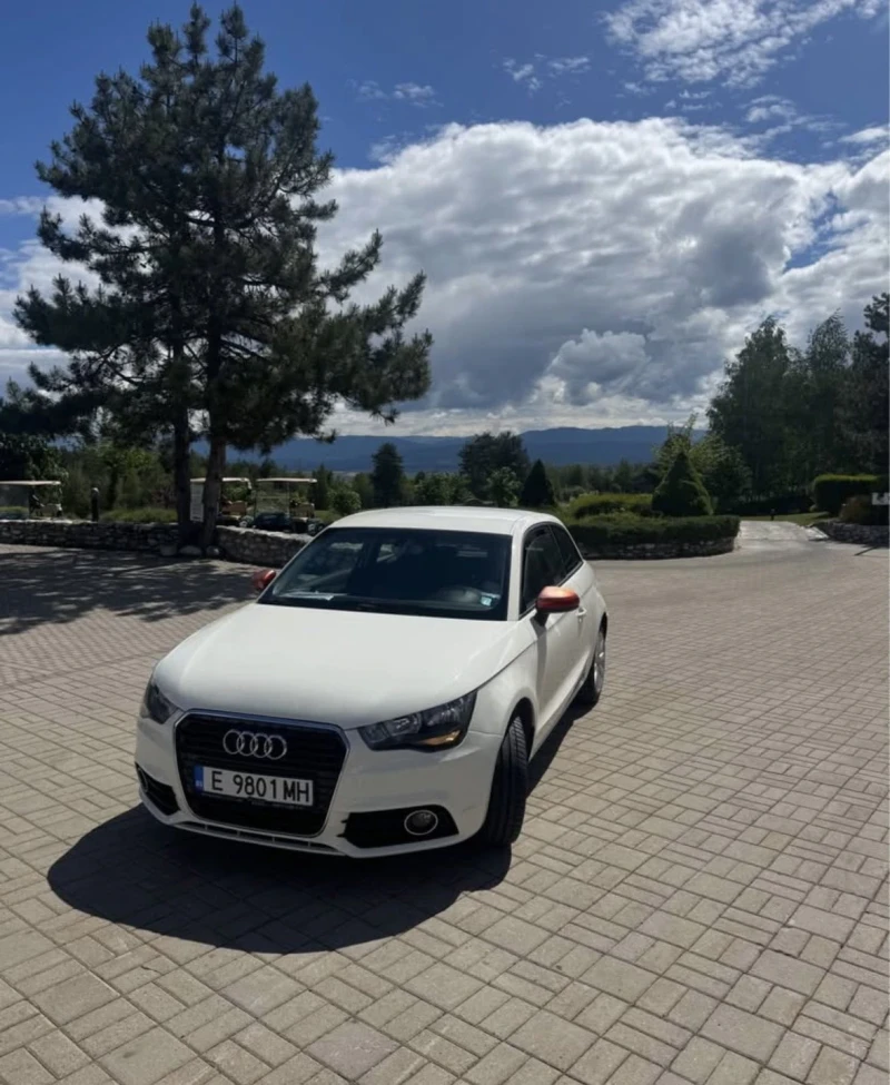 Audi A1 1.6tdi, S-line, S-Tronic, Автомат, NAVI, снимка 2 - Автомобили и джипове - 52667318