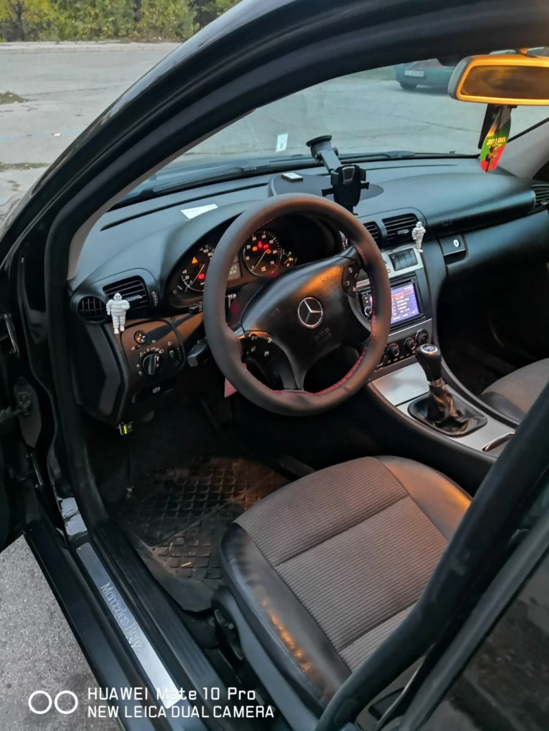 Mercedes-Benz C 180 Газ/Бензин Kompressor / Avangarde , снимка 5 - Автомобили и джипове - 51174867