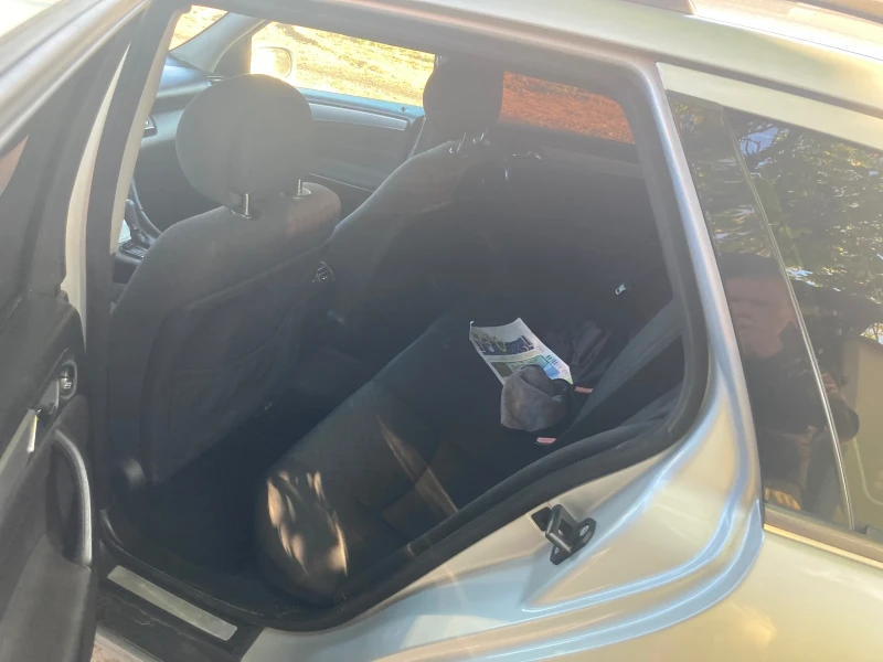 Mercedes-Benz C 220 C220 Elegance , снимка 11 - Автомобили и джипове - 51990224