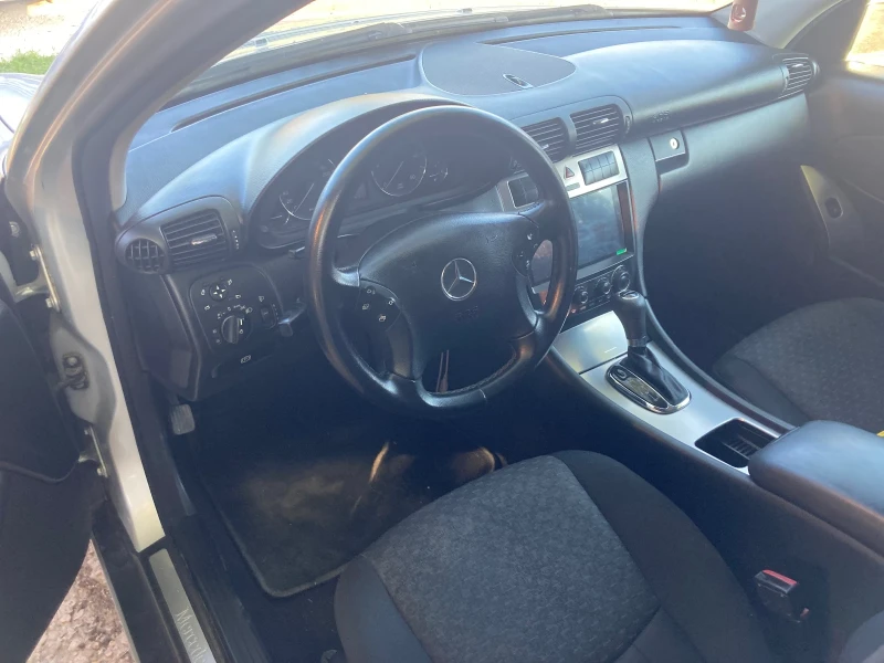Mercedes-Benz C 220 C220 Elegance , снимка 9 - Автомобили и джипове - 51990224