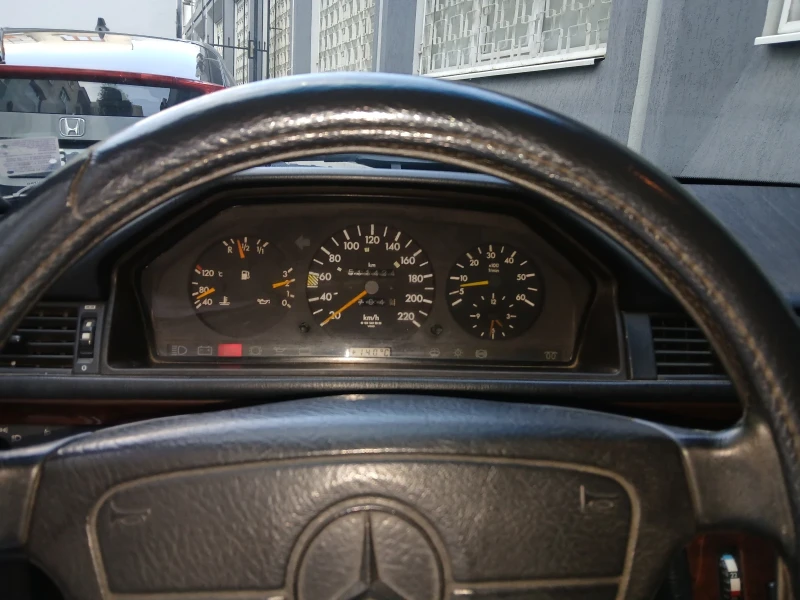 Mercedes-Benz 124 Турбодизел, снимка 16 - Автомобили и джипове - 52188098