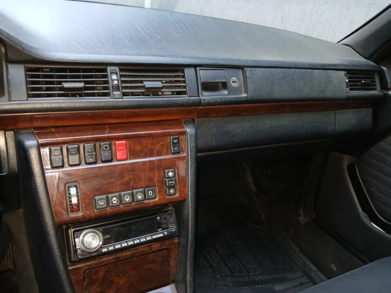 Mercedes-Benz 124 Турбодизел, снимка 17 - Автомобили и джипове - 52188098