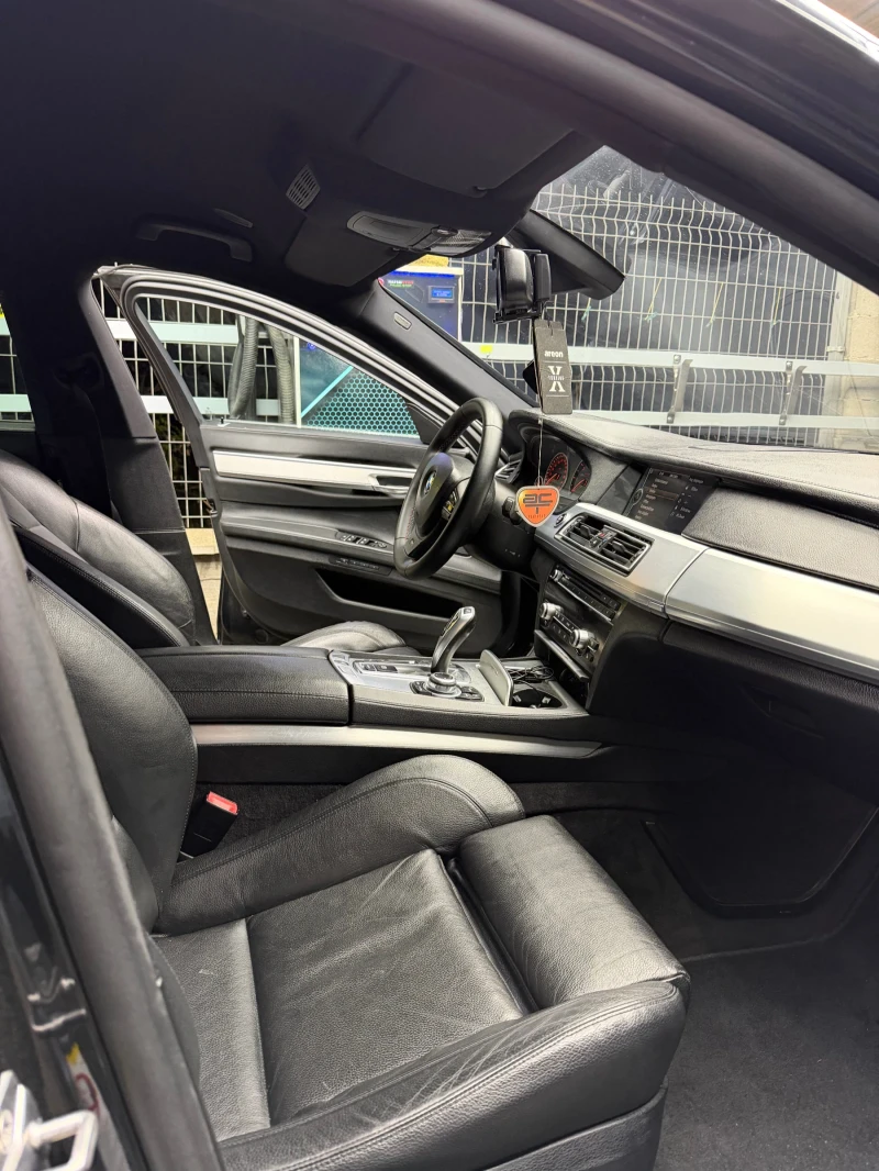 BMW 740, снимка 10 - Автомобили и джипове - 52614204