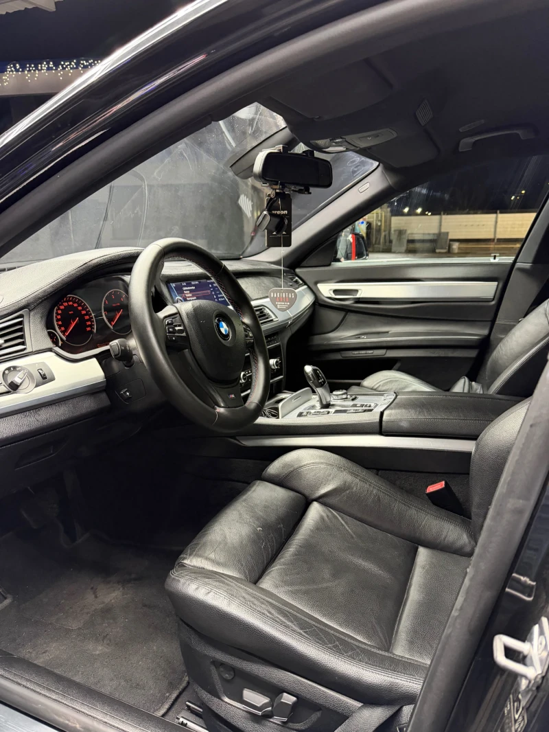 BMW 740, снимка 7 - Автомобили и джипове - 52614204