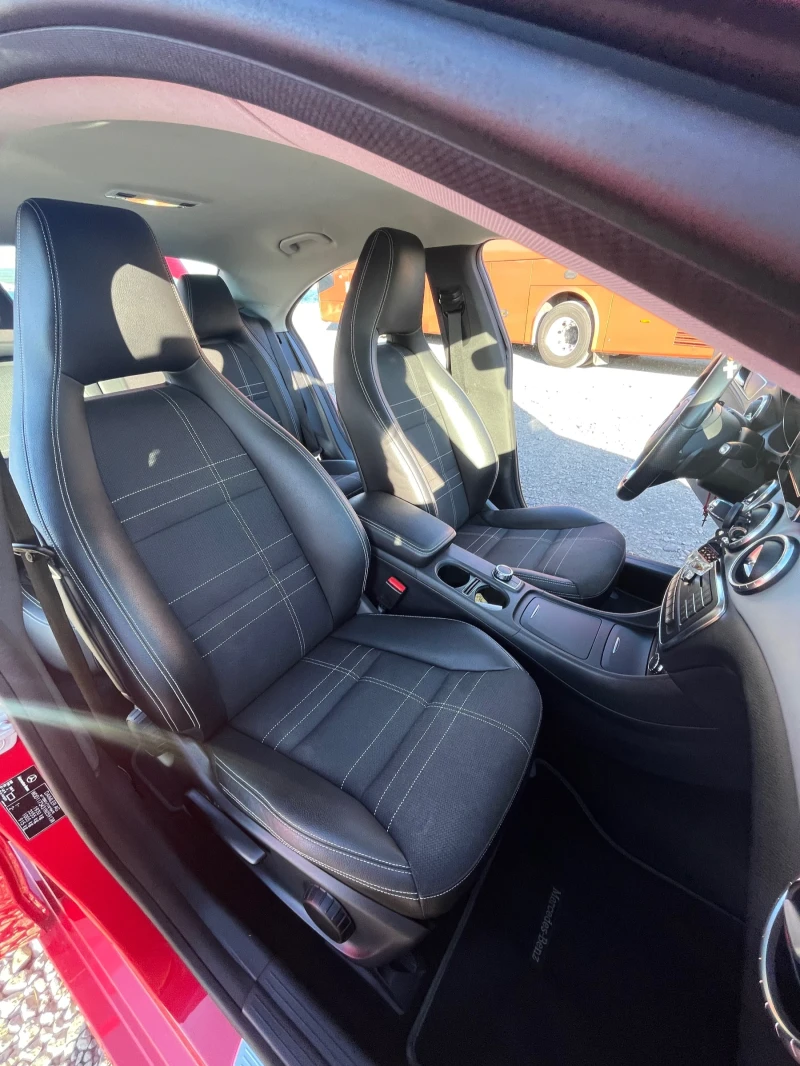 Mercedes-Benz CLA 200, снимка 10 - Автомобили и джипове - 53338162