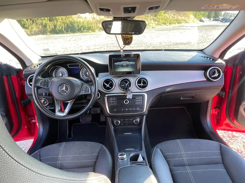 Mercedes-Benz CLA 200, снимка 13 - Автомобили и джипове - 53338162