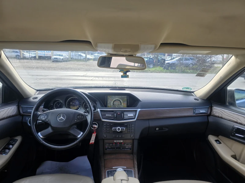 Mercedes-Benz E 350 КАТО НОВ/DISTRONIC/4MATIC/265hp - 21999 лв. - 32419769 | Car24.bg