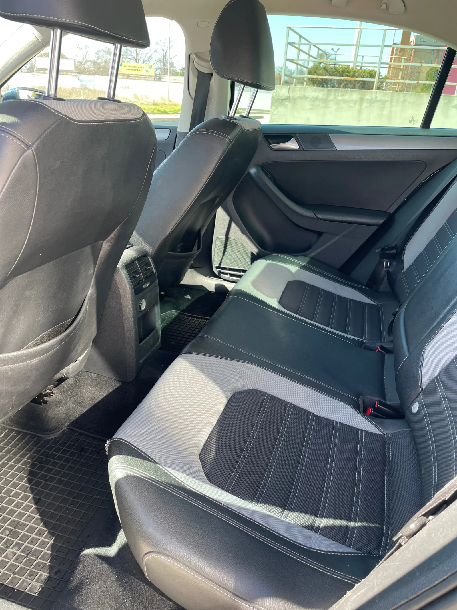 VW Jetta 1.6 DSG - изображение 8