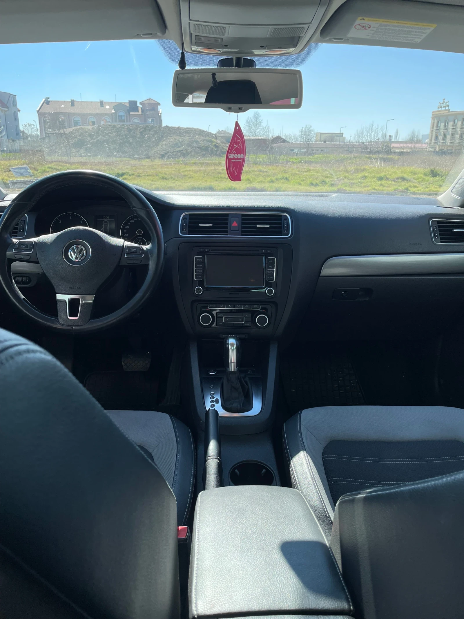 VW Jetta 1.6 DSG - изображение 9