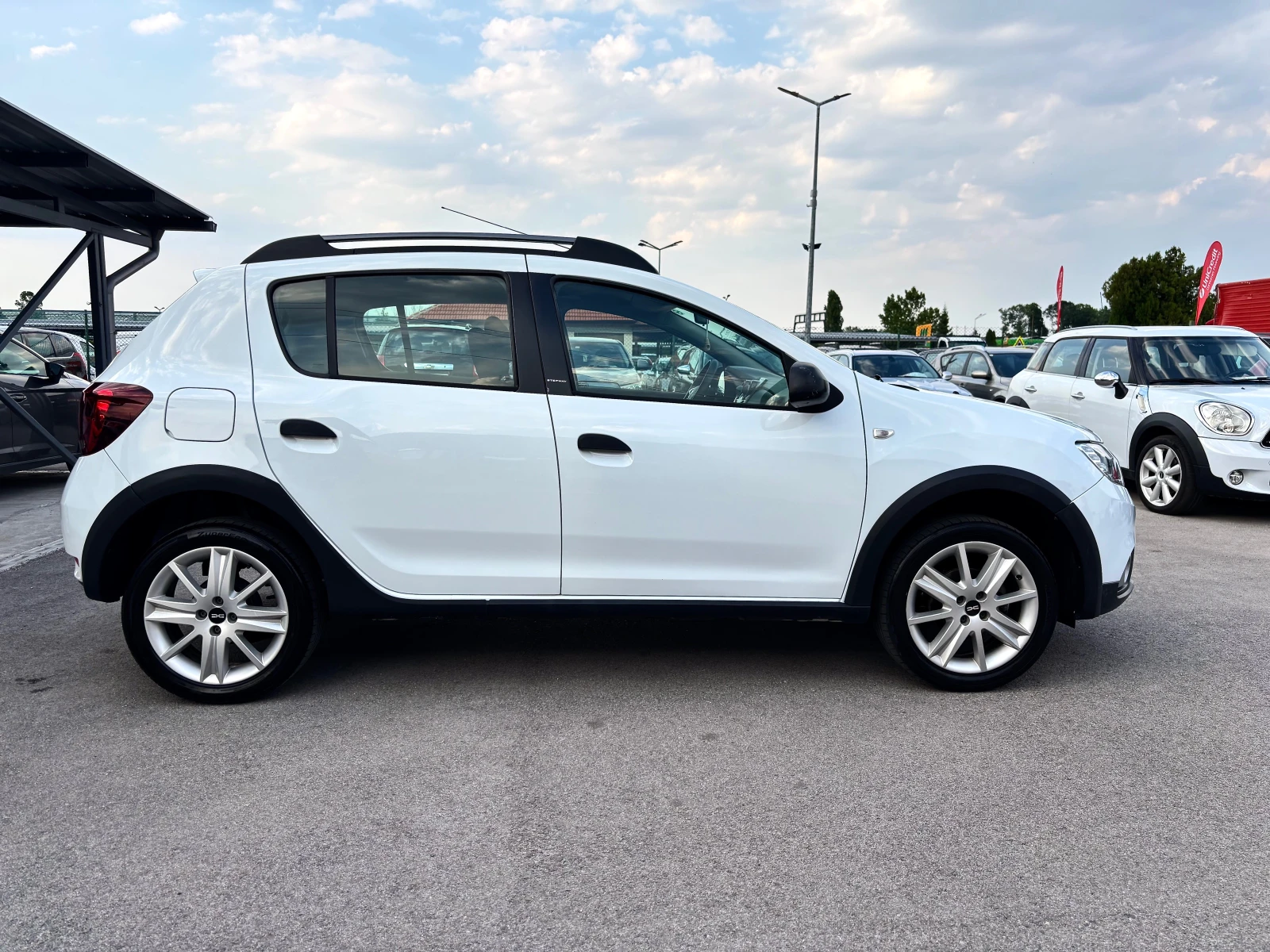 Dacia Sandero  - изображение 4