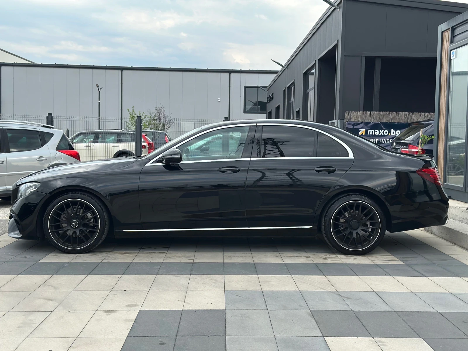 Mercedes-Benz E 220 * Digital* E63s Pack* РЕГИСТРИРАНА*  - изображение 6