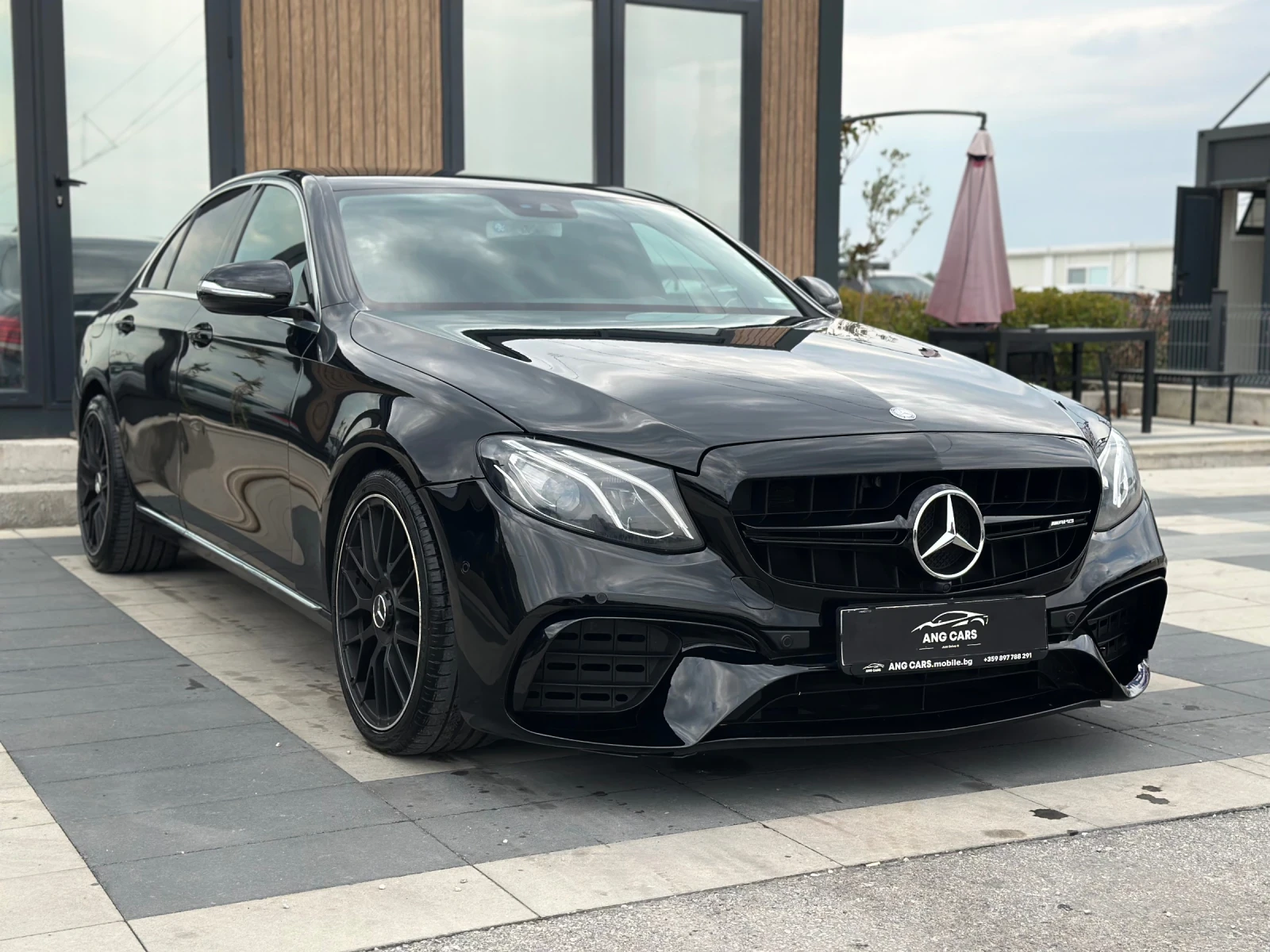 Mercedes-Benz E 220 * Digital* E63s Pack* РЕГИСТРИРАНА*  - изображение 2