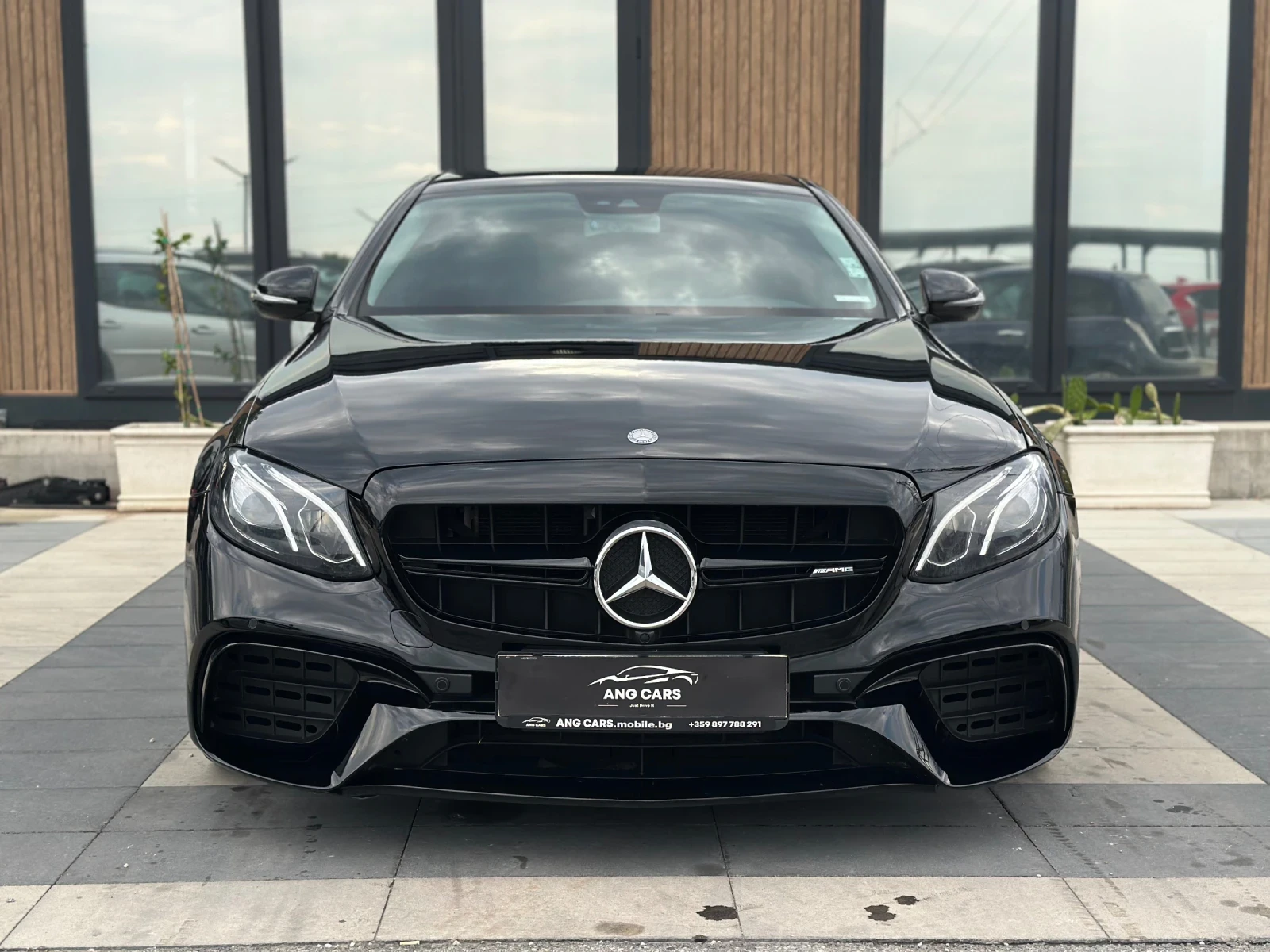 Mercedes-Benz E 220 * Digital* E63s Pack* РЕГИСТРИРАНА*  - изображение 3