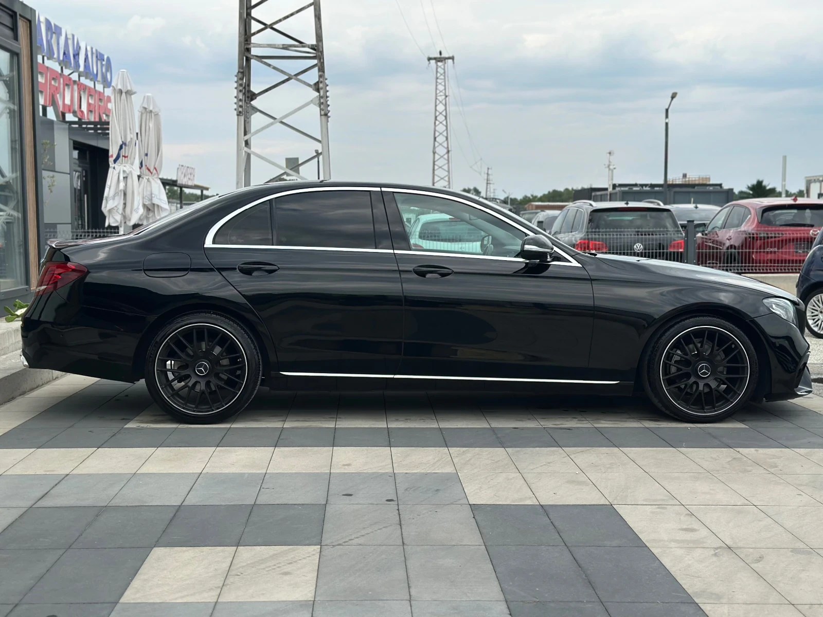 Mercedes-Benz E 220 * Digital* E63s Pack* РЕГИСТРИРАНА*  - изображение 7
