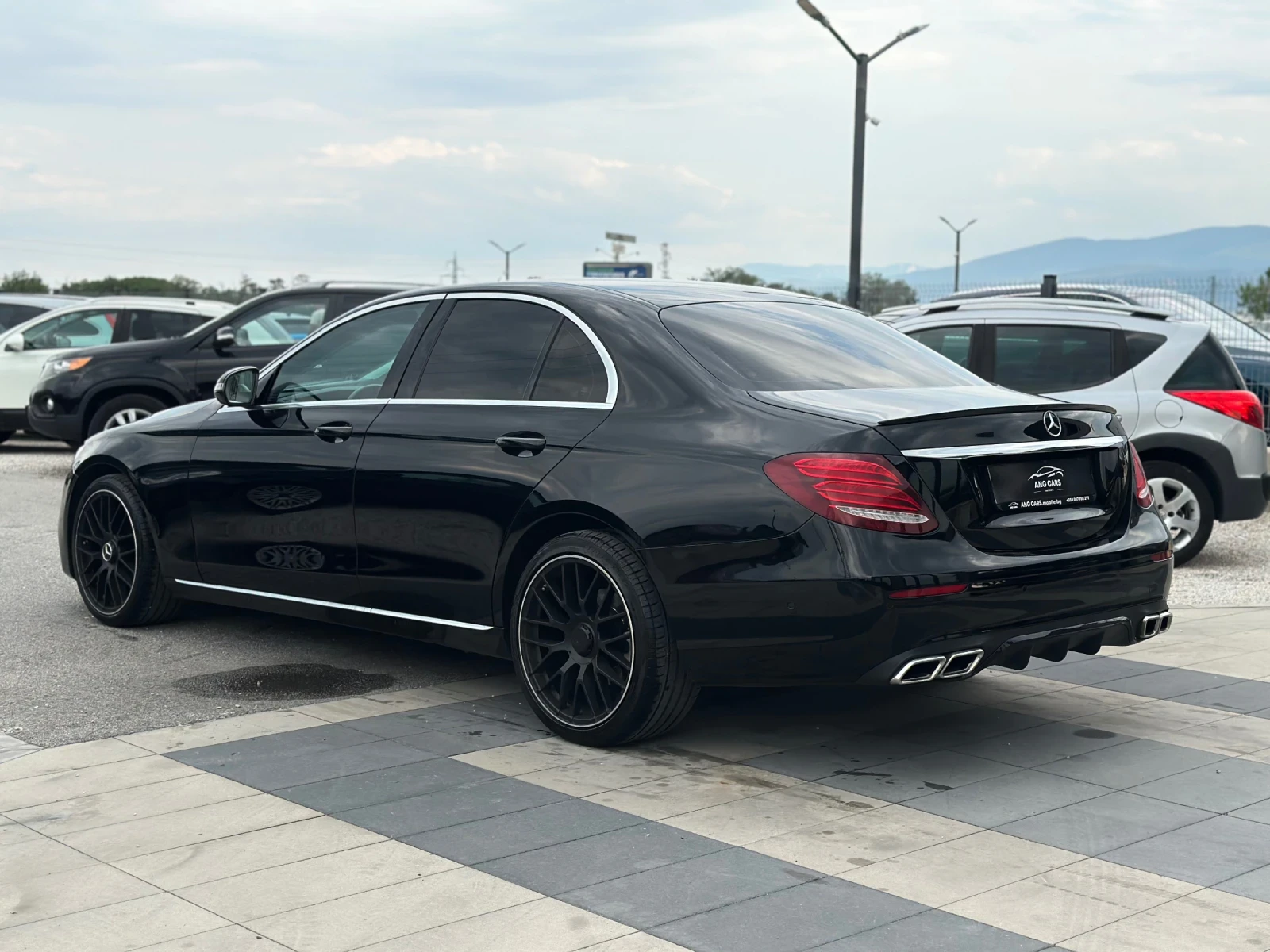 Mercedes-Benz E 220 * Digital* E63s Pack* РЕГИСТРИРАНА*  - изображение 4