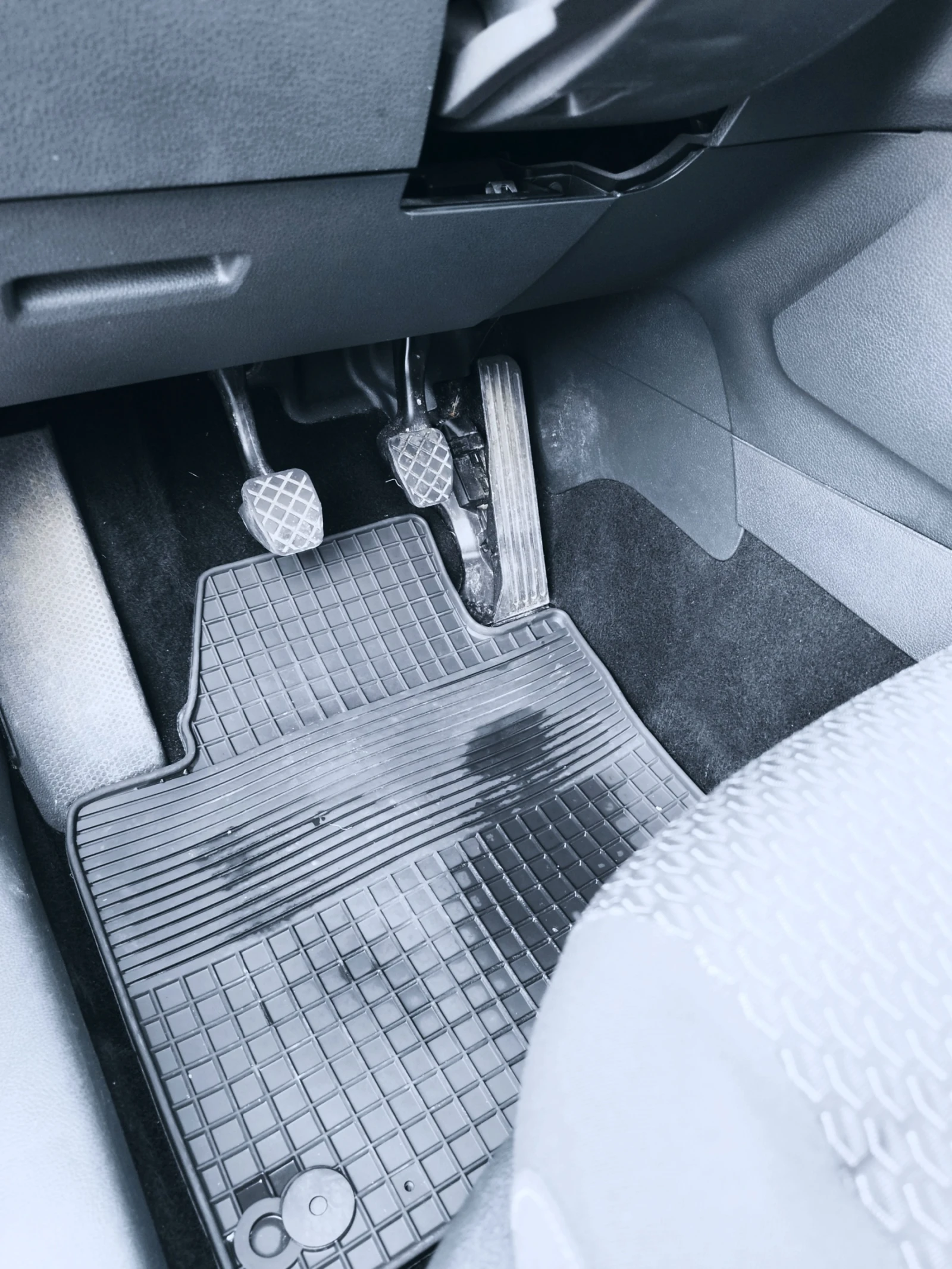 VW Caddy 2.0TDI 102 ..  | Mobile.bg   17