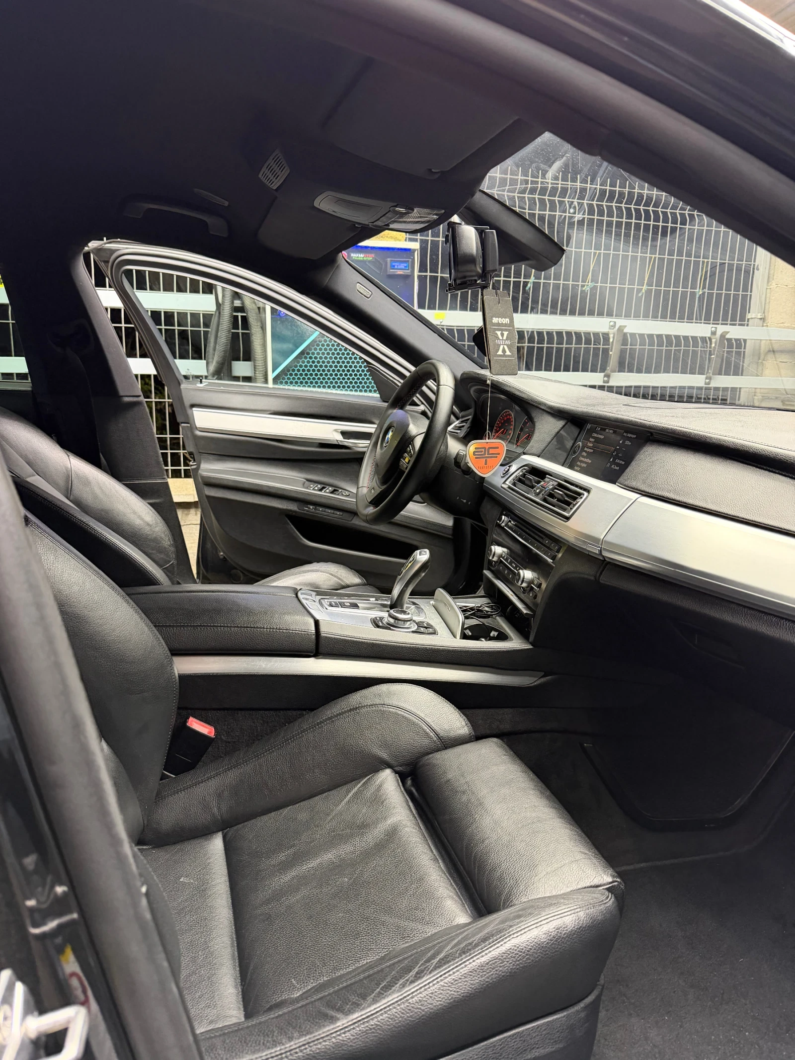 BMW 740  - изображение 10