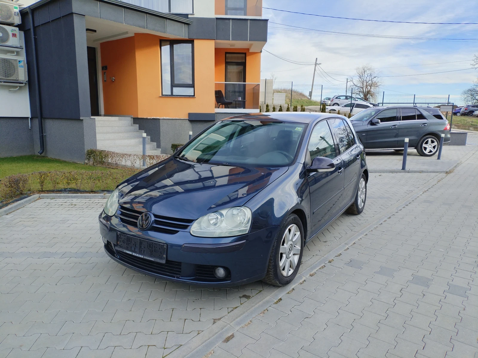 VW Golf 1.9 TDI 90hp Климатроник 4ел.стъкла Халогени  - изображение 2