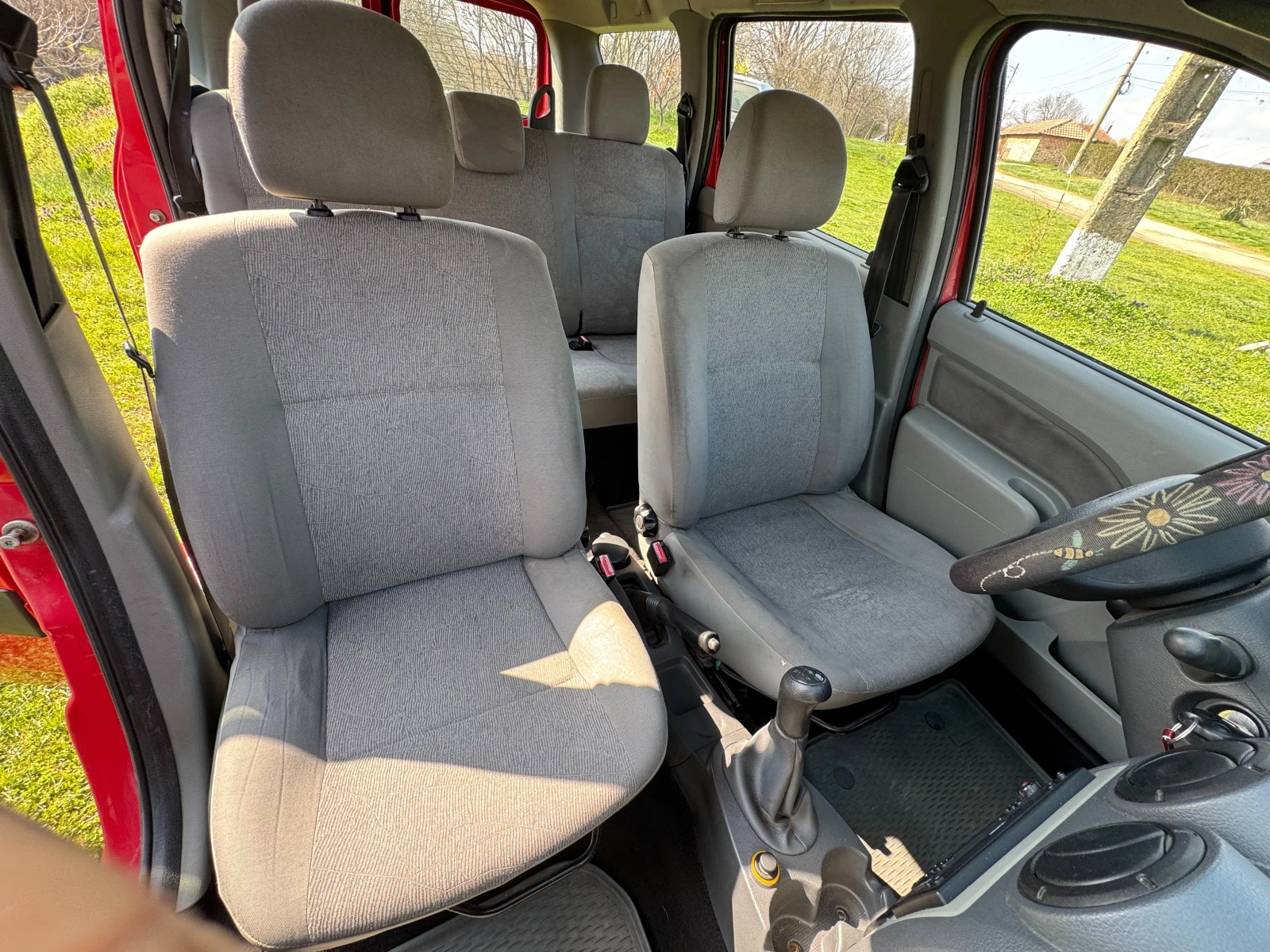 Dacia Logan, снимка 10 - Автомобили и джипове - 53989732