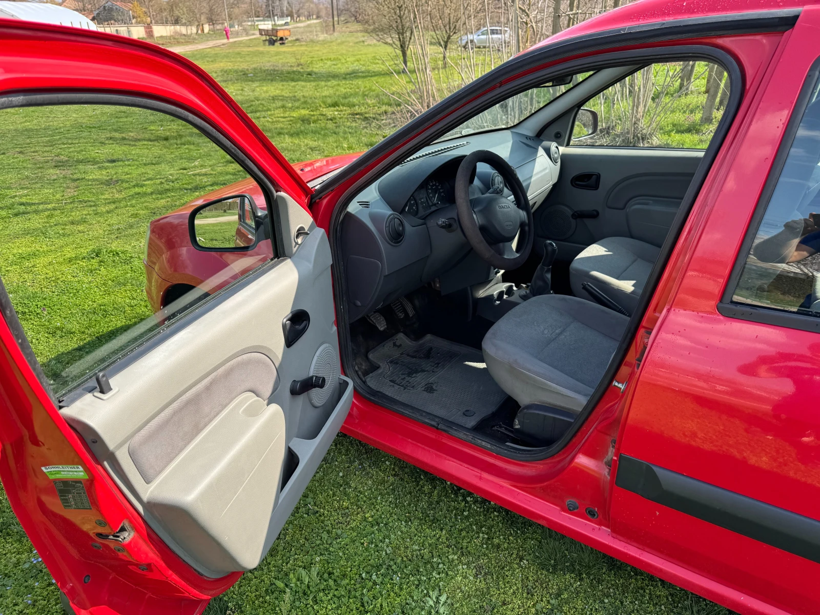 Dacia Logan, снимка 12 - Автомобили и джипове - 53989732