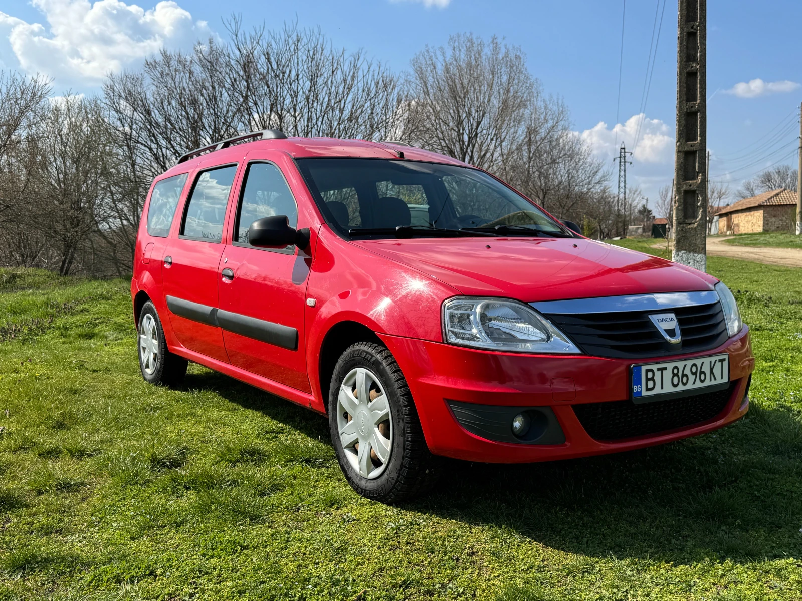 Dacia Logan, снимка 2 - Автомобили и джипове - 53989732
