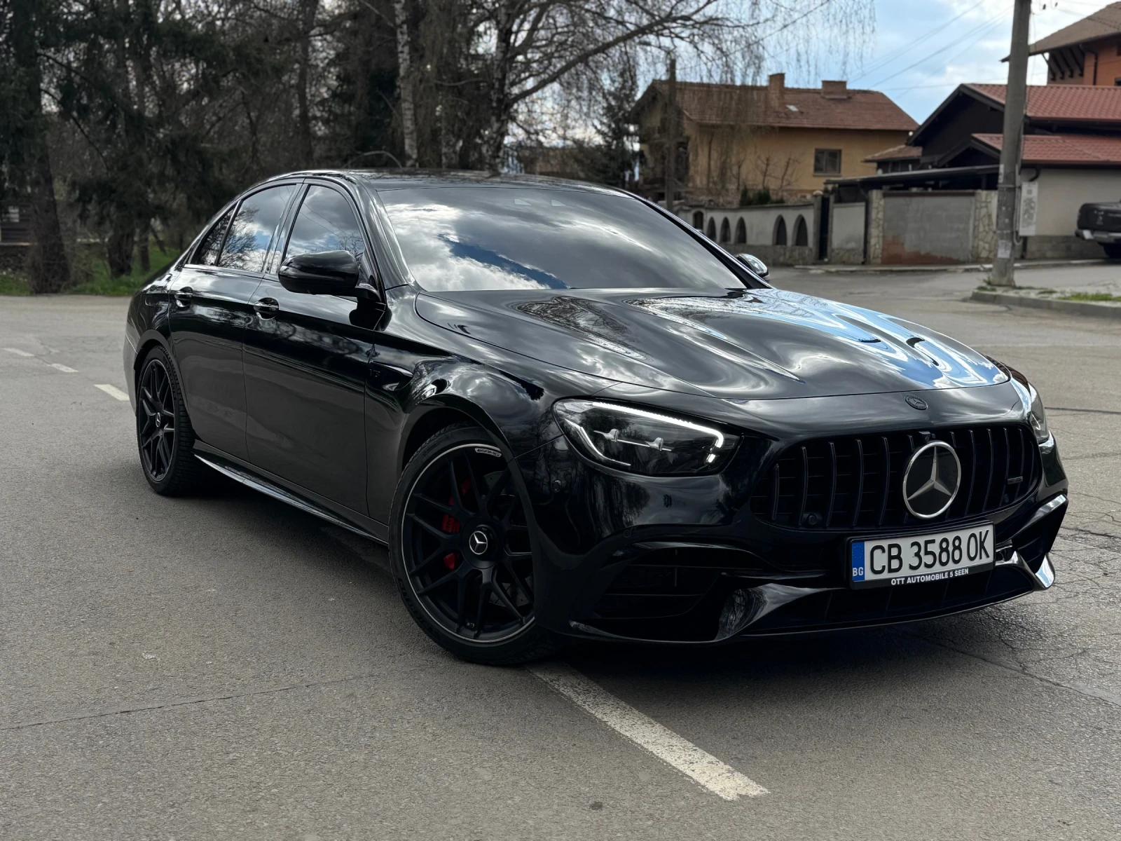 Mercedes-Benz E 63 AMG Готов лизинг performance  гаранционна 