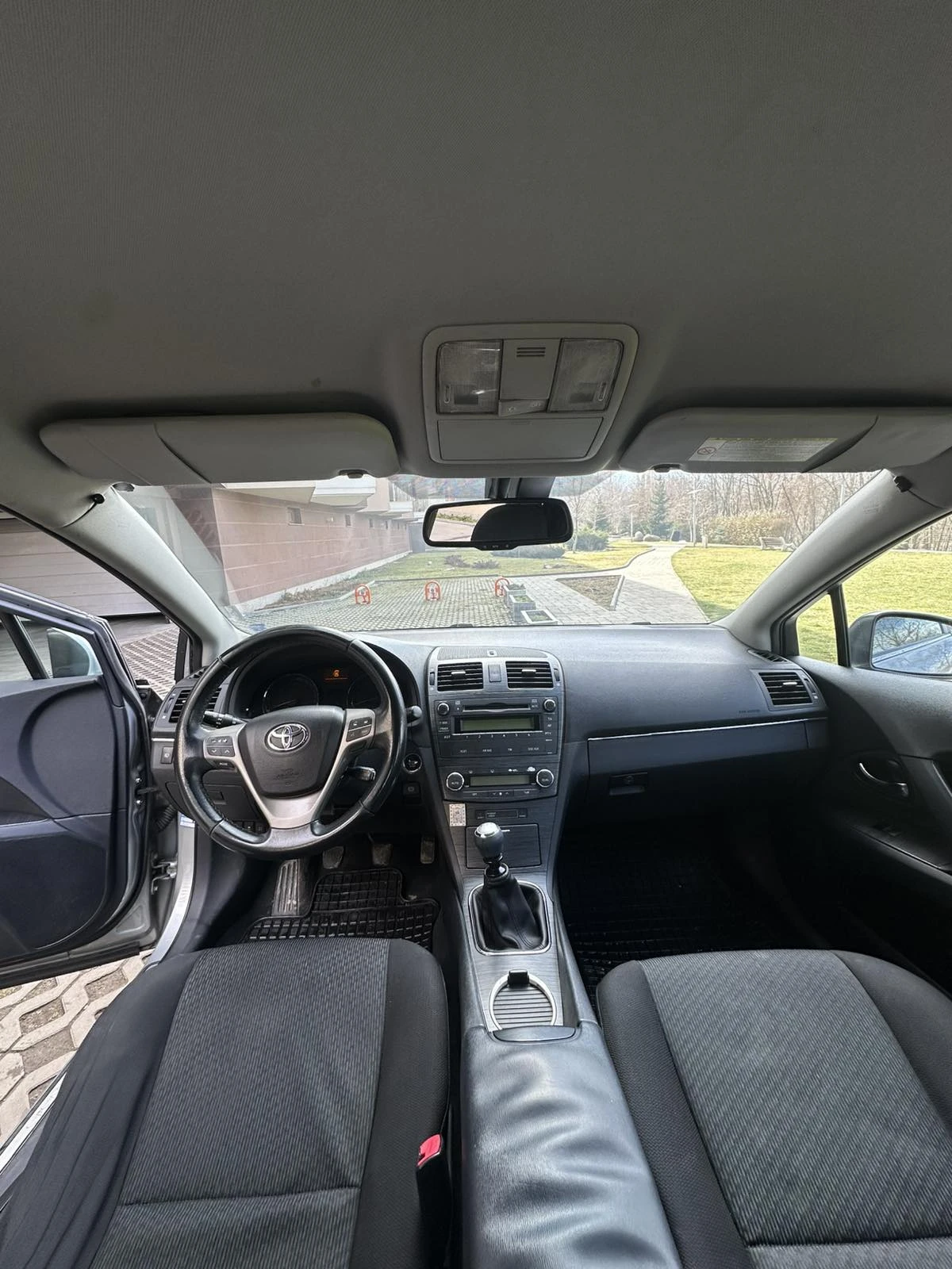 Toyota Avensis 2.2d, снимка 14 - Автомобили и джипове - 54168822