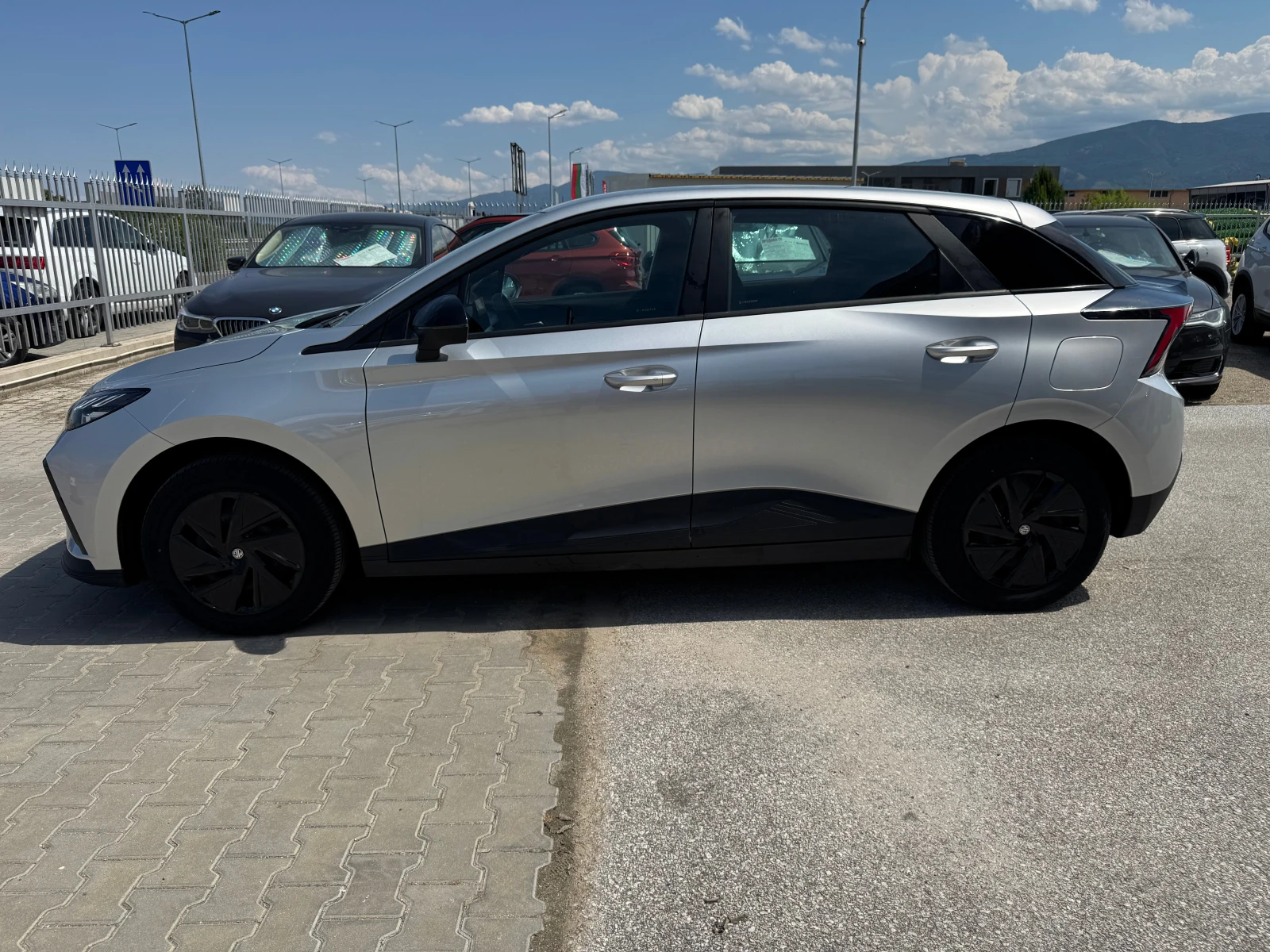 Mg 4 ELECTRIC 54KW, снимка 3 - Автомобили и джипове - 55206431