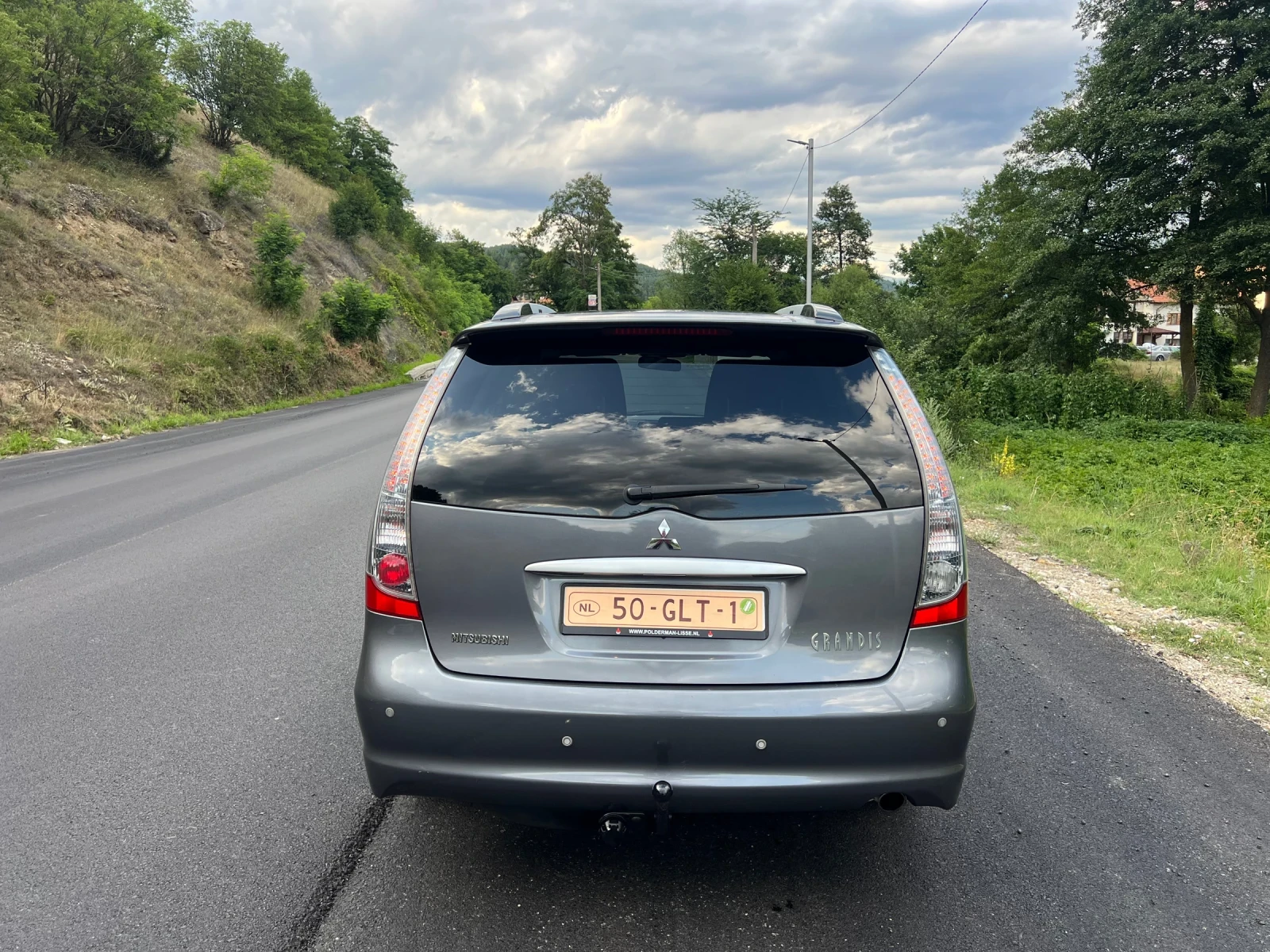 Mitsubishi Grandis 2.4ГАЗ* 7 места* Холандия* Пълна сервизна история , снимка 6 - Автомобили и джипове - 55418119