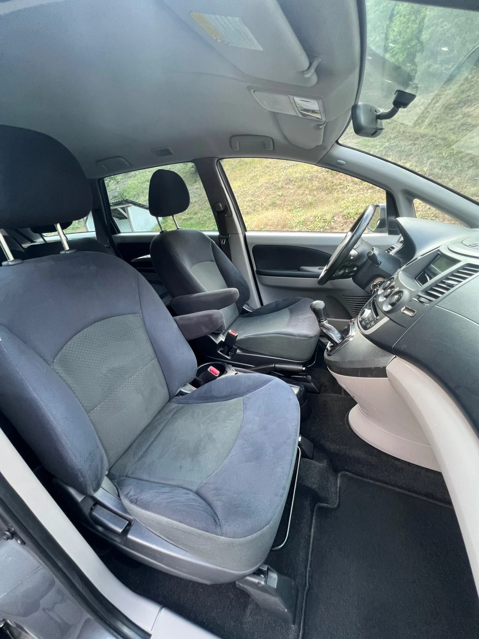Mitsubishi Grandis 2.4ГАЗ* 7 места* Холандия* Пълна сервизна история , снимка 12 - Автомобили и джипове - 55418119