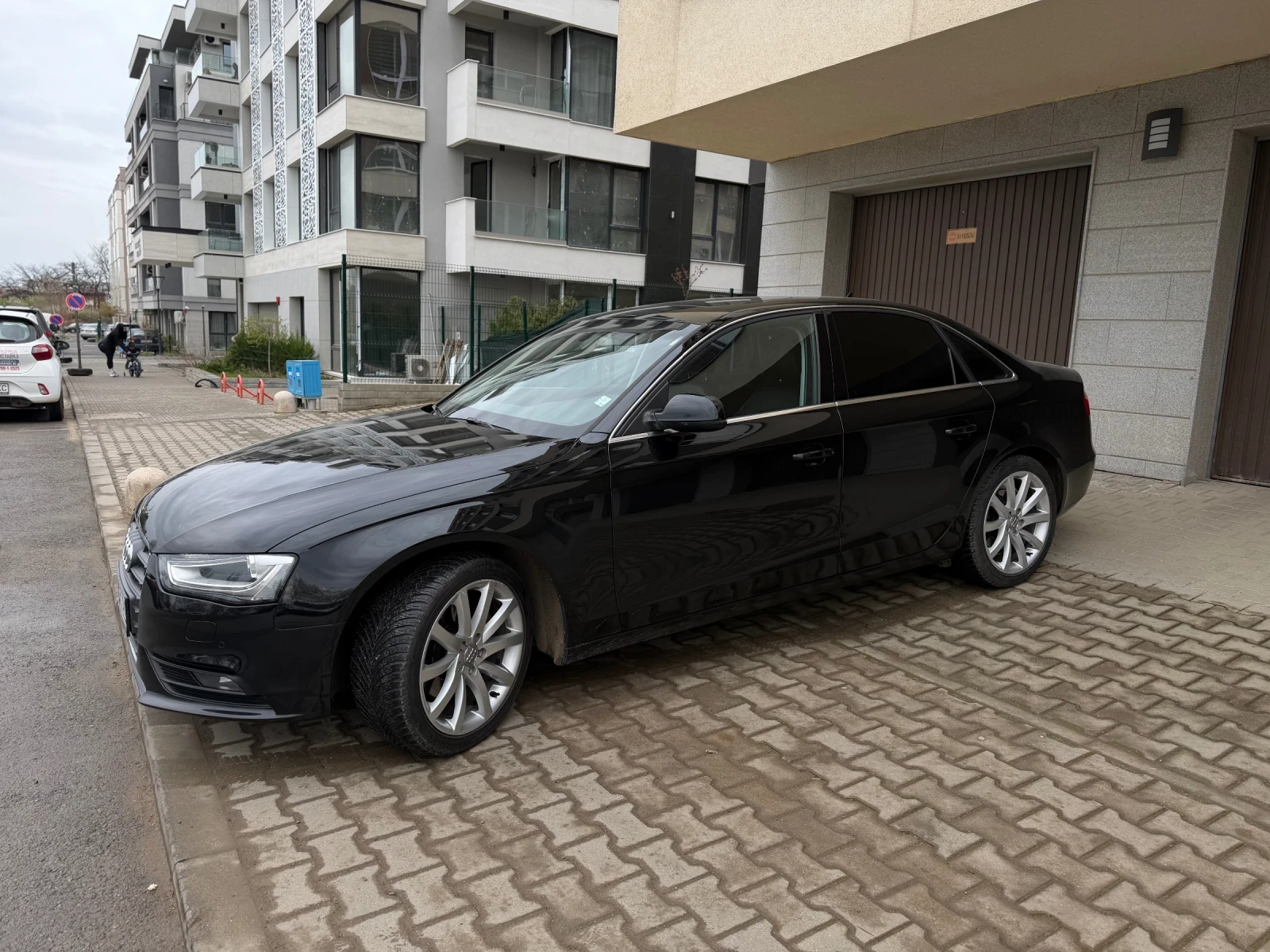 Audi A4 35 tdi, снимка 2 - Автомобили и джипове - 56010481