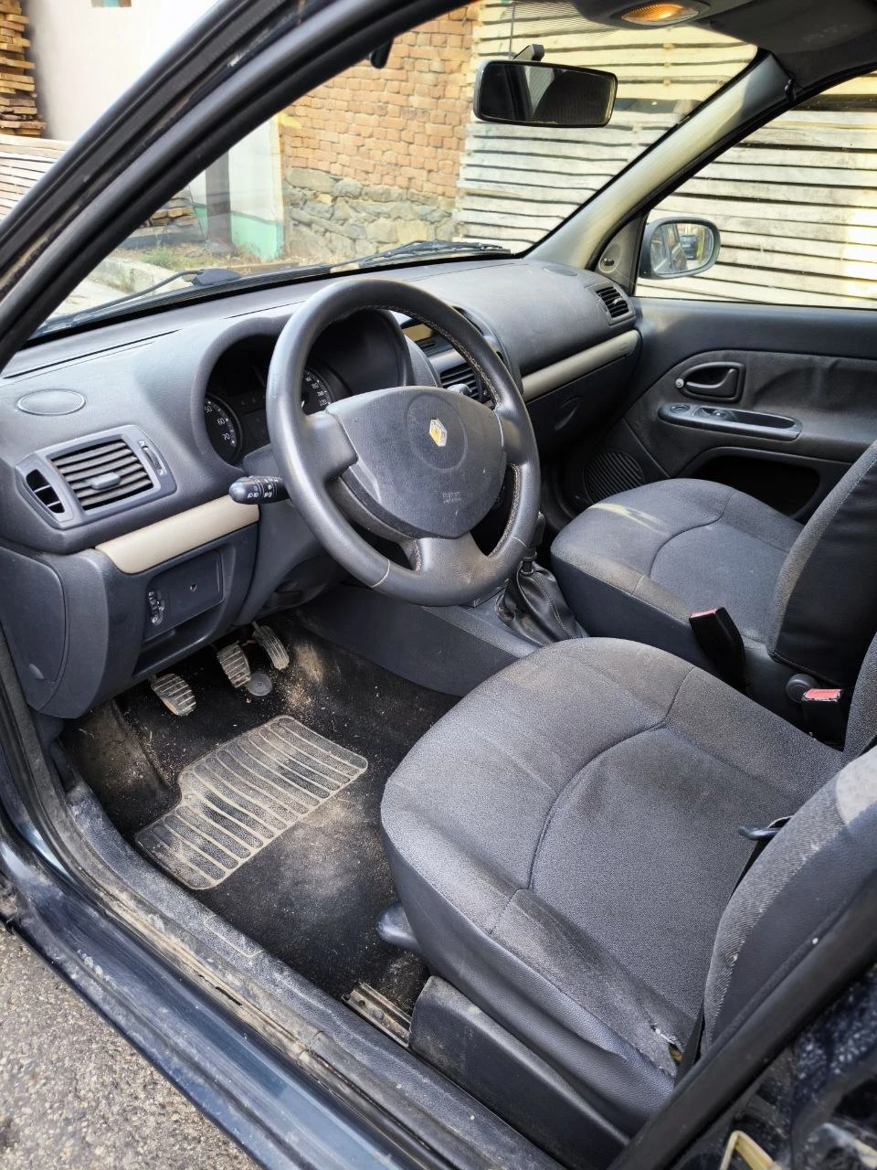 Renault Clio, снимка 8 - Автомобили и джипове - 56253655