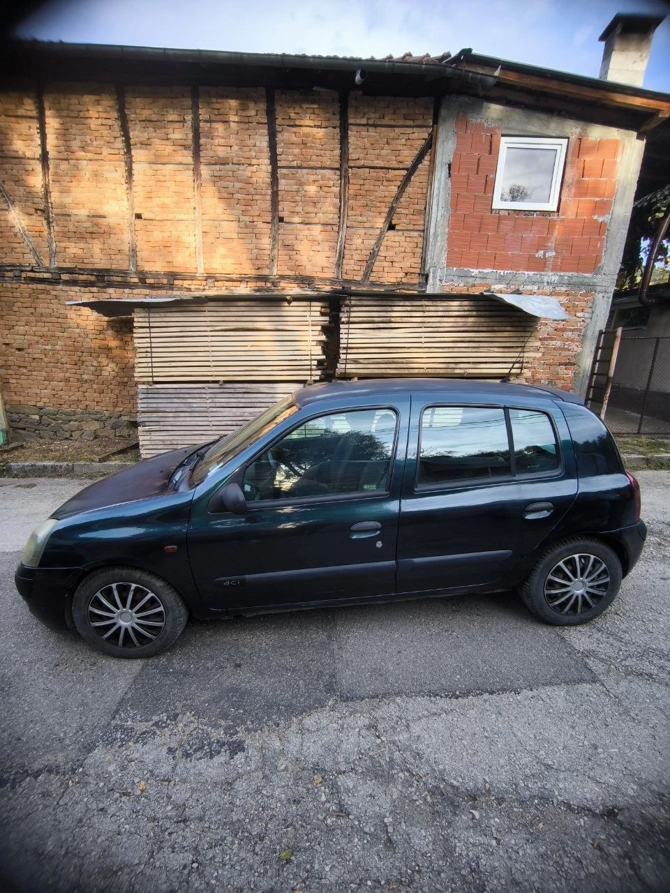 Renault Clio, снимка 9 - Автомобили и джипове - 56253655