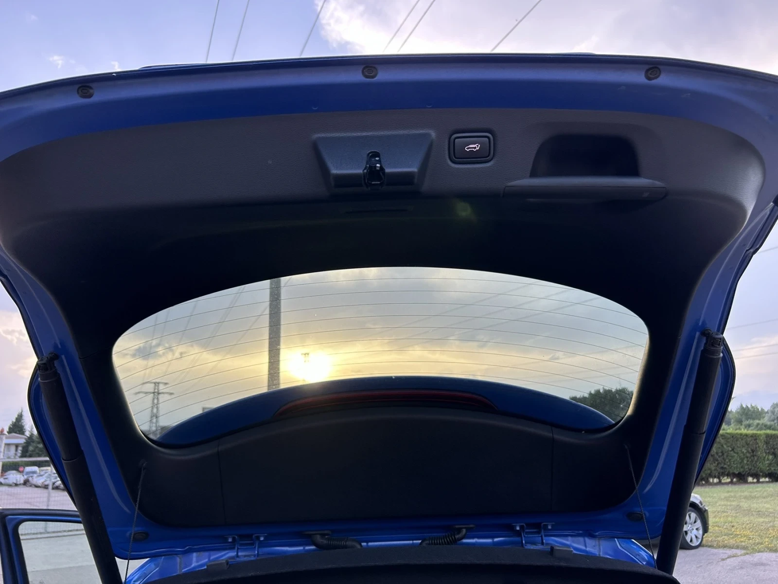 Kia XCeed Plug-in Hybrid, снимка 6 - Автомобили и джипове - 56437629