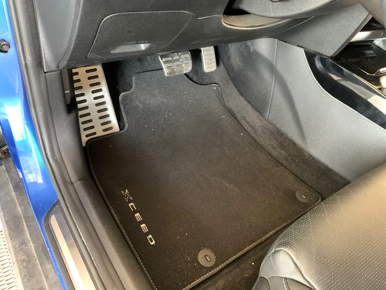 Kia XCeed Plug-in Hybrid, снимка 10 - Автомобили и джипове - 56437629