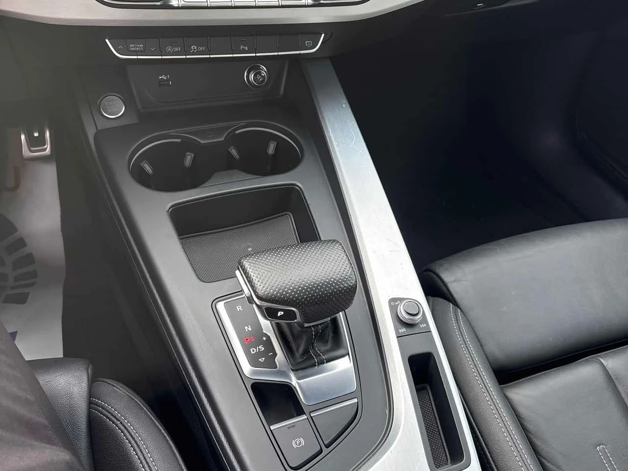 Audi A4 * Progressiv * CARFAX * ��� ������������ ������ | Mobile.bg � ����������� 9