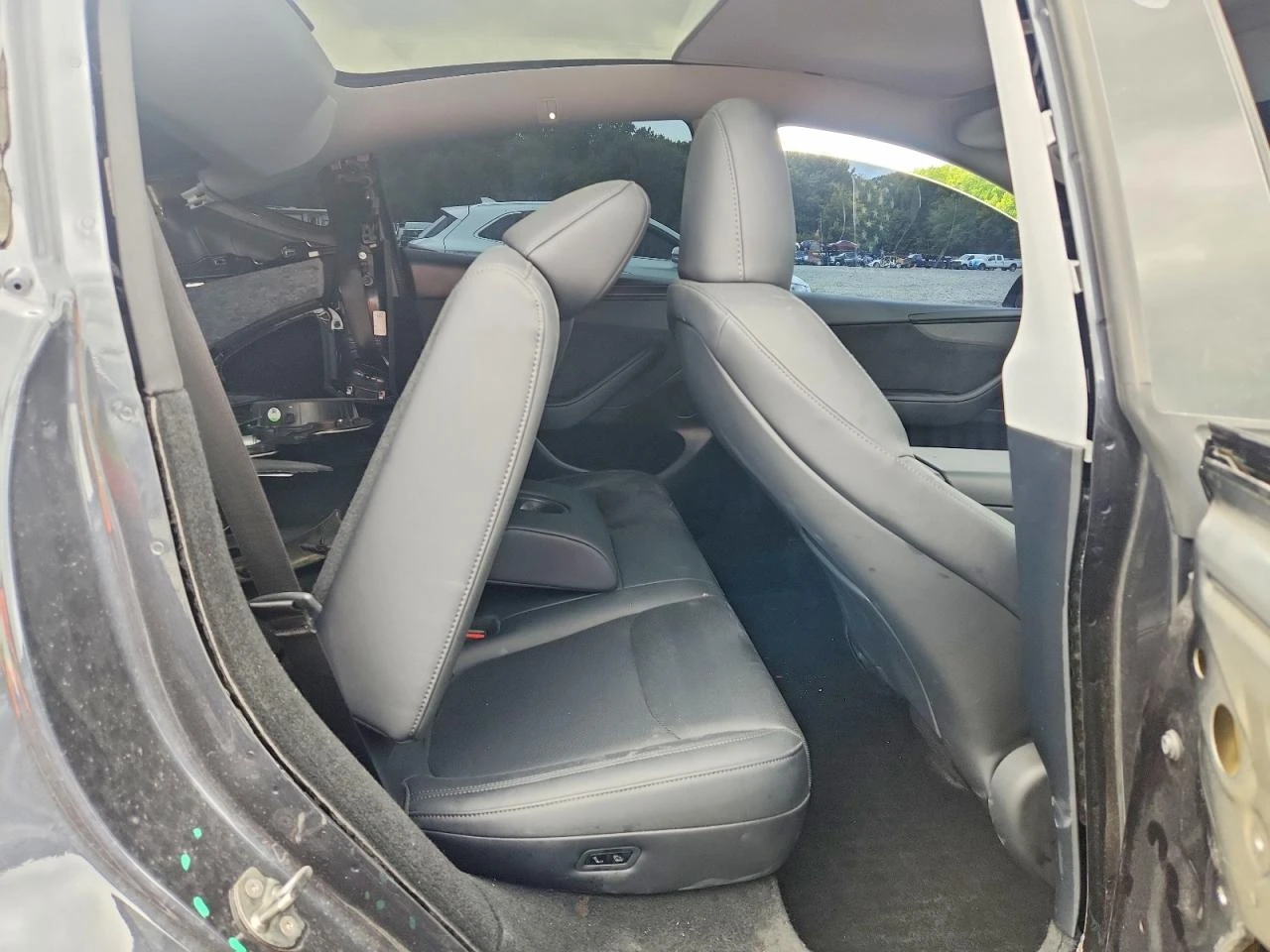 Tesla Model Y AWD* DUAL MOTOR* LONG RANGE, снимка 10 - Автомобили и джипове - 56682451