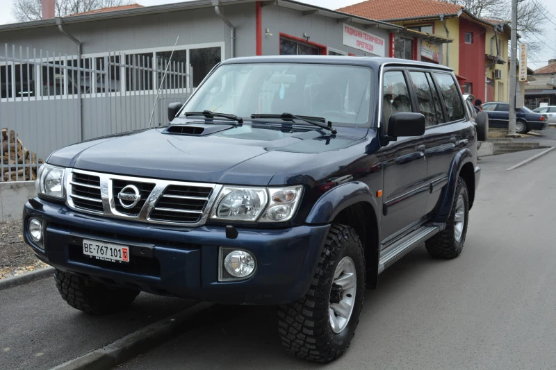 Nissan Patrol y61, снимка 1 - Автомобили и джипове - 47702644