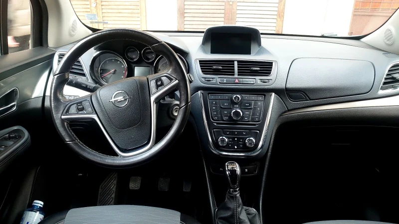 Opel Mokka 1.4LPG, снимка 11 - Автомобили и джипове - 48983670