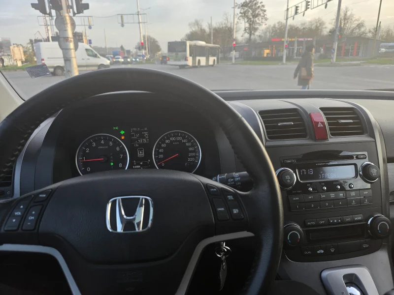 Honda Cr-v Executive , снимка 11 - Автомобили и джипове - 52648260