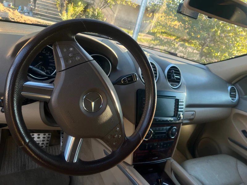 Mercedes-Benz ML 320, снимка 3 - Автомобили и джипове - 52974513