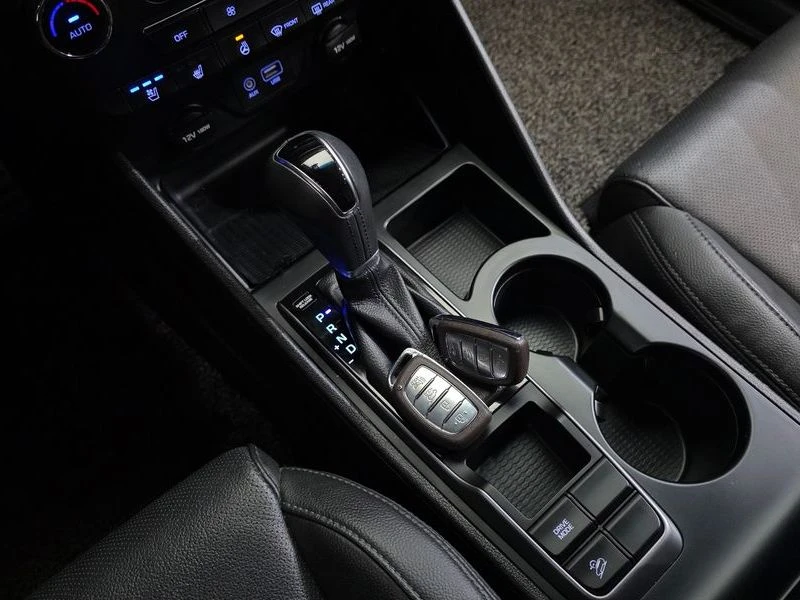 Hyundai Tucson Gasoline 1.6 turbo 2WD| 177к.с.| ВКЛ.ТЕХНОТЕСТ, снимка 9 - Автомобили и джипове - 55294303