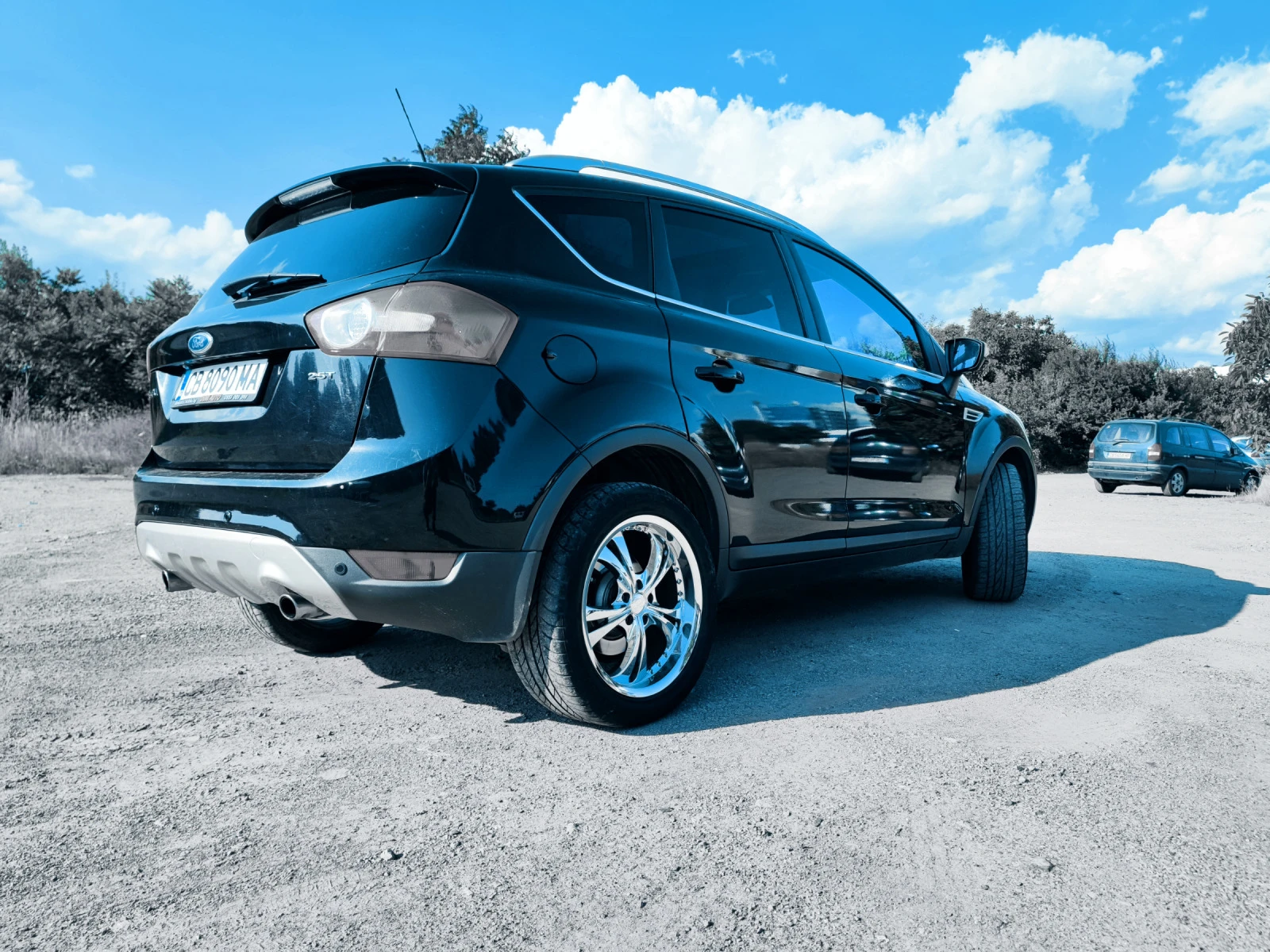 Ford Kuga  - изображение 9