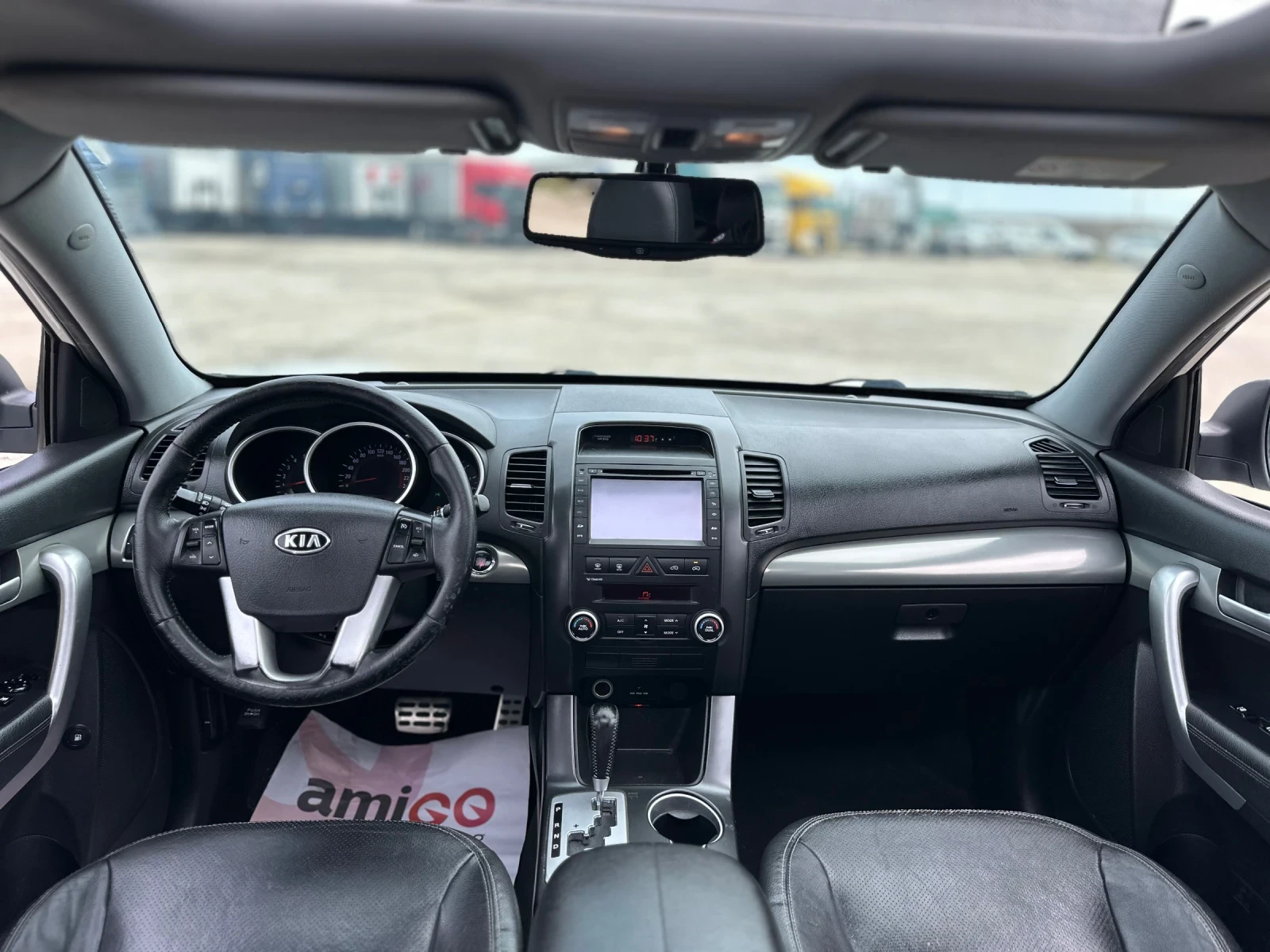 Kia Sorento 2.2CRDI 197HP / АВТОМАТИК 4X4 / KEYLESS/ CLASS - изображение 10