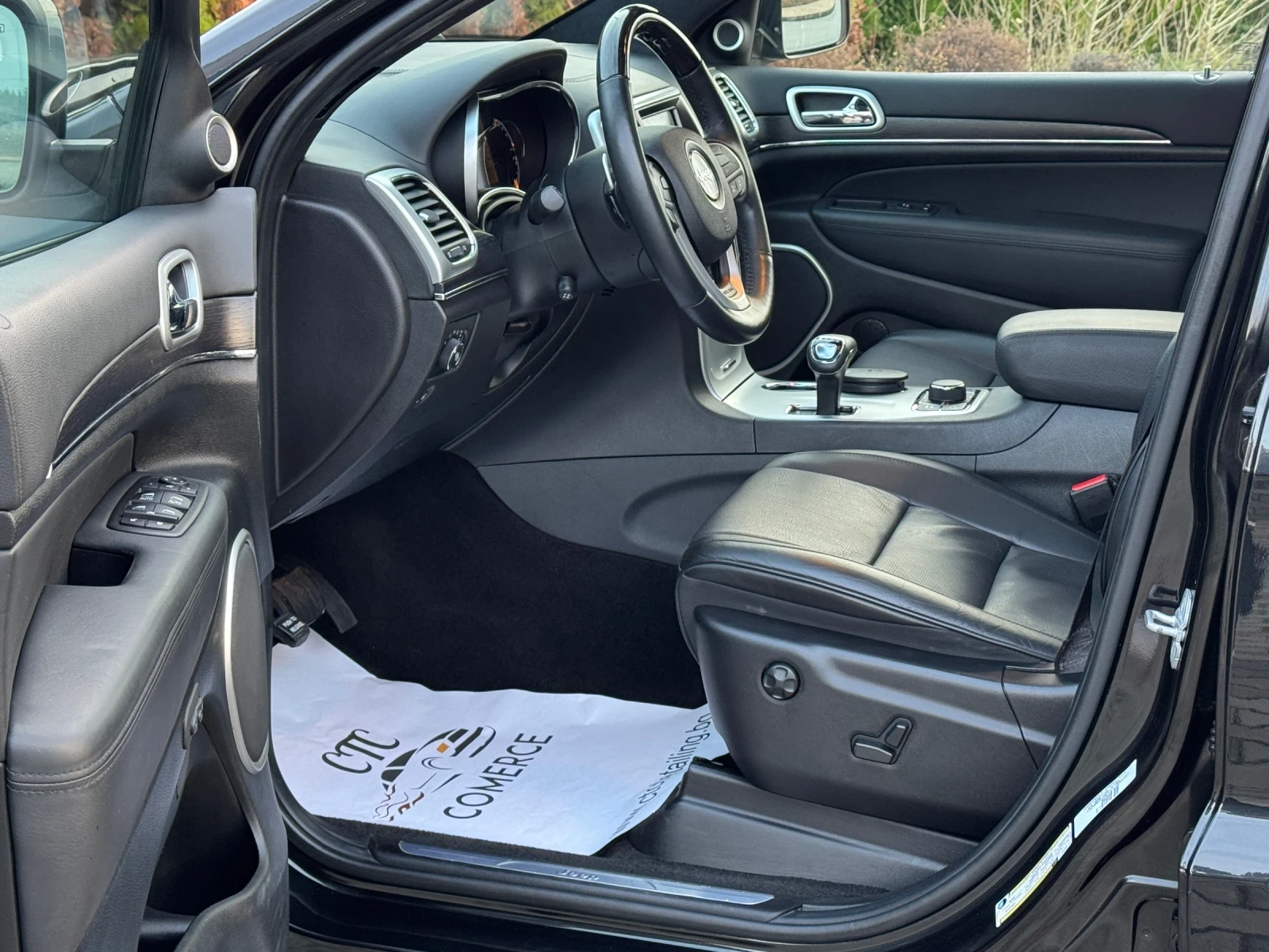 Jeep Grand cherokee 3.0D-SUMMIT-ПОДГРЕВ-ОБДУХВАНЕ-KEYLESS-ПАНОРАМА-FUL - изображение 9