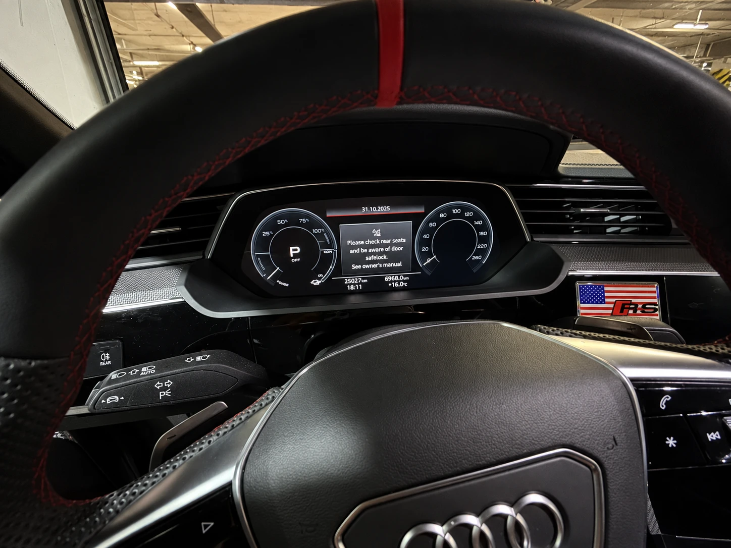 Audi SQ8 E-Tron, снимка 7 - Автомобили и джипове - 54229076