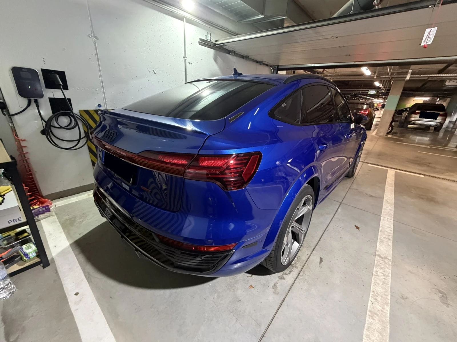 Audi SQ8 E-Tron, снимка 6 - Автомобили и джипове - 54229076