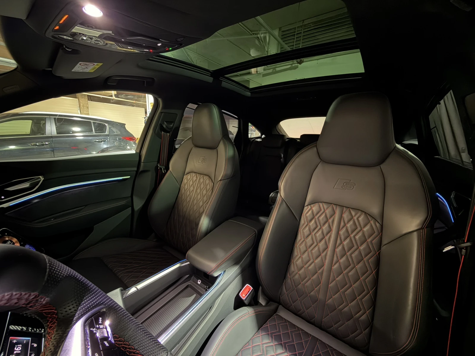 Audi SQ8 E-Tron, снимка 10 - Автомобили и джипове - 54229076