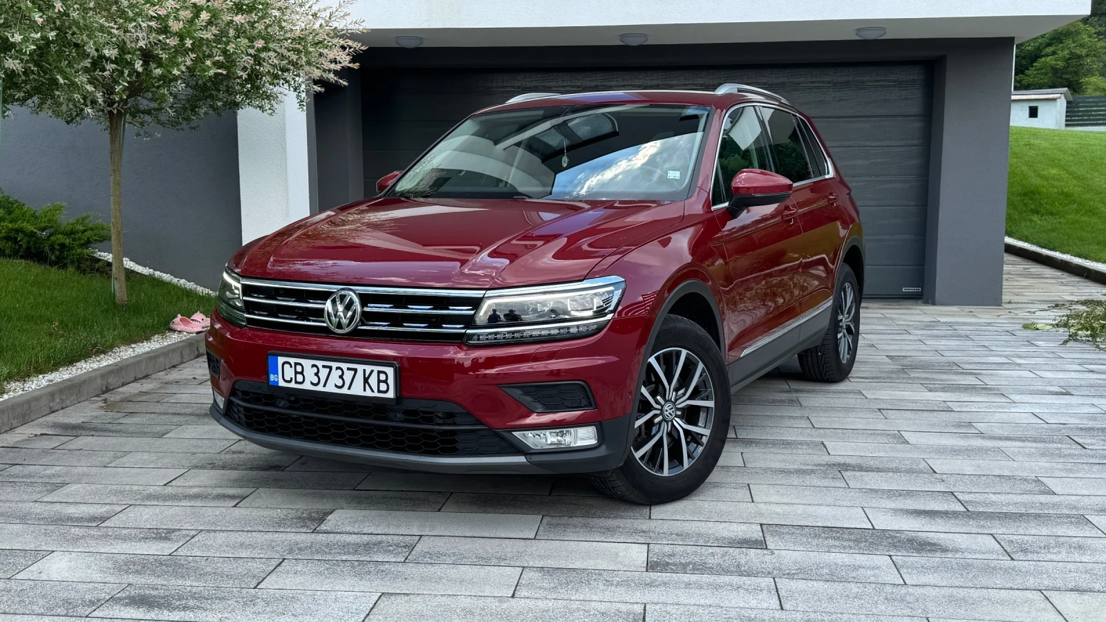 VW Tiguan, снимка 3 - Автомобили и джипове - 54858361