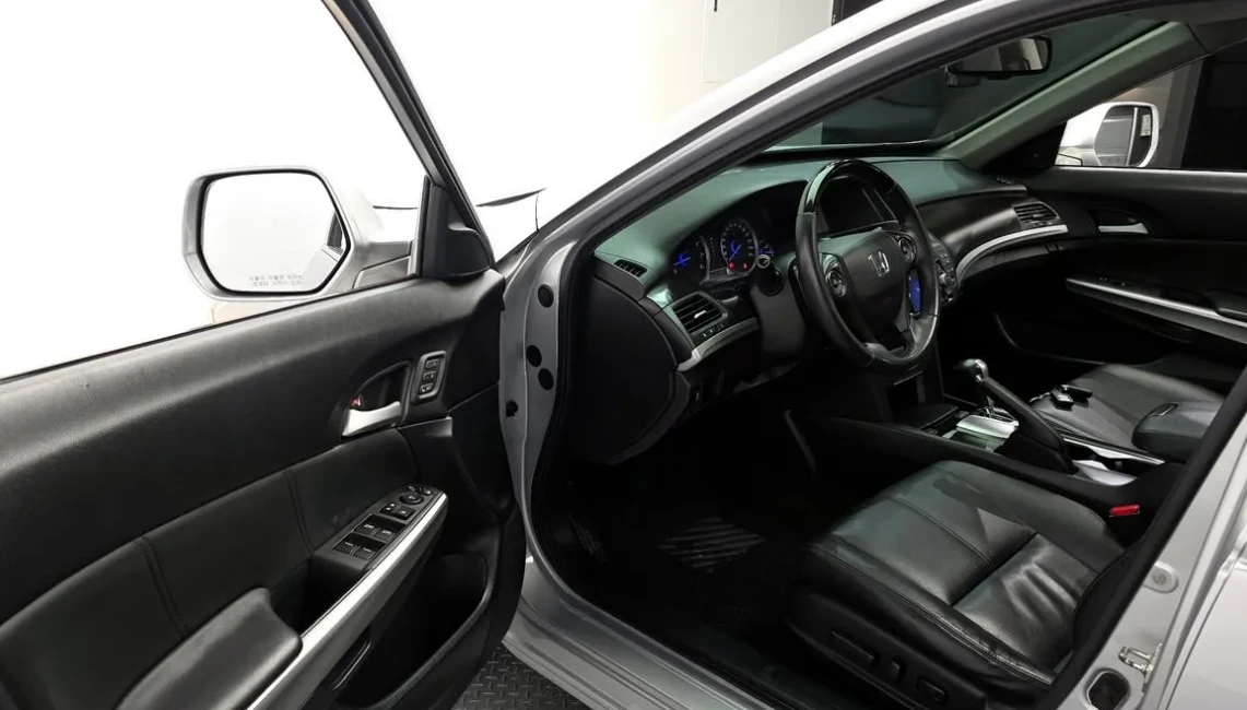 Honda Crosstour 3.5 бензин , снимка 4 - Автомобили и джипове - 54993936